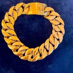 Chunky gold necklace